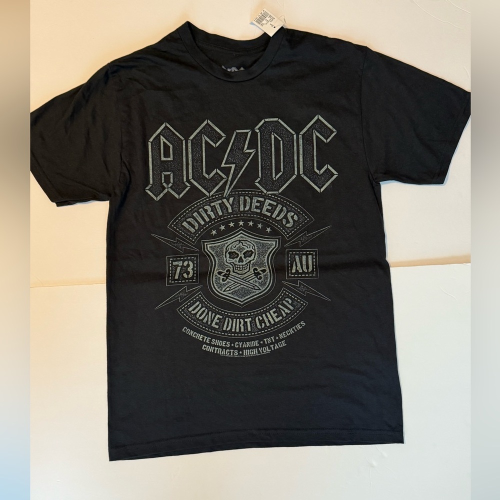 Men’s  AC/DC Dirty Deeds Done Dirt Cheap Light Weight  Tee T-Shirt  Small